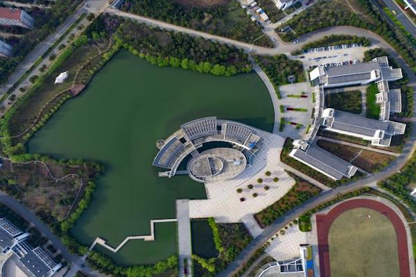 Nanjing Institute of Tourism & Hospitality 2